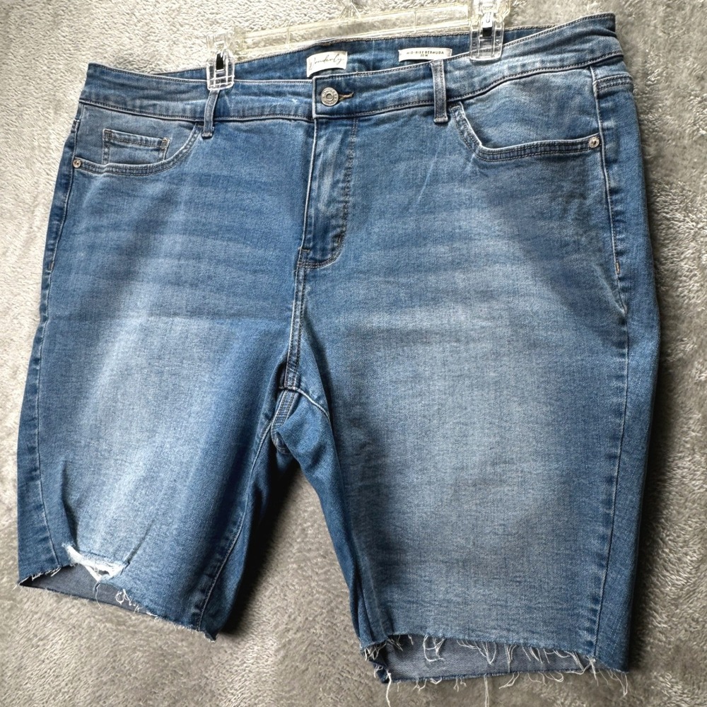 Wonderly Bermuda Shorts Womens 20W Blue Denim Mid Rise Stretch Raw Hem Plus Size